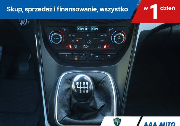 Ford Kuga cena 88000 przebieg: 82879, rok produkcji 2018 z Żyrardów małe 379